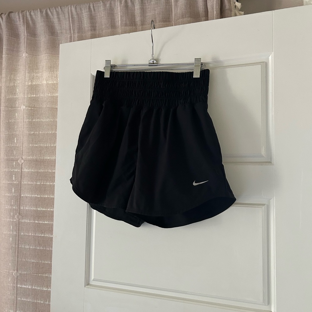 Nike Women’s Black Athletic Shorts - Elastic High Waist